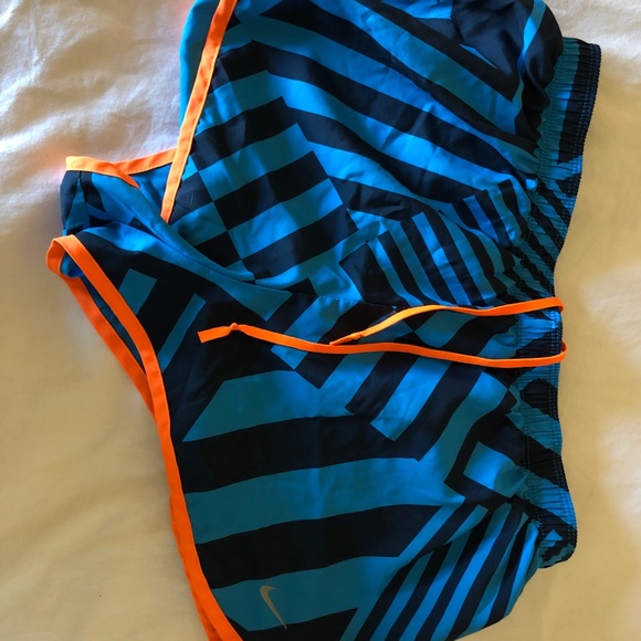 SOLD: Nike shorts - Picture 3 of 4